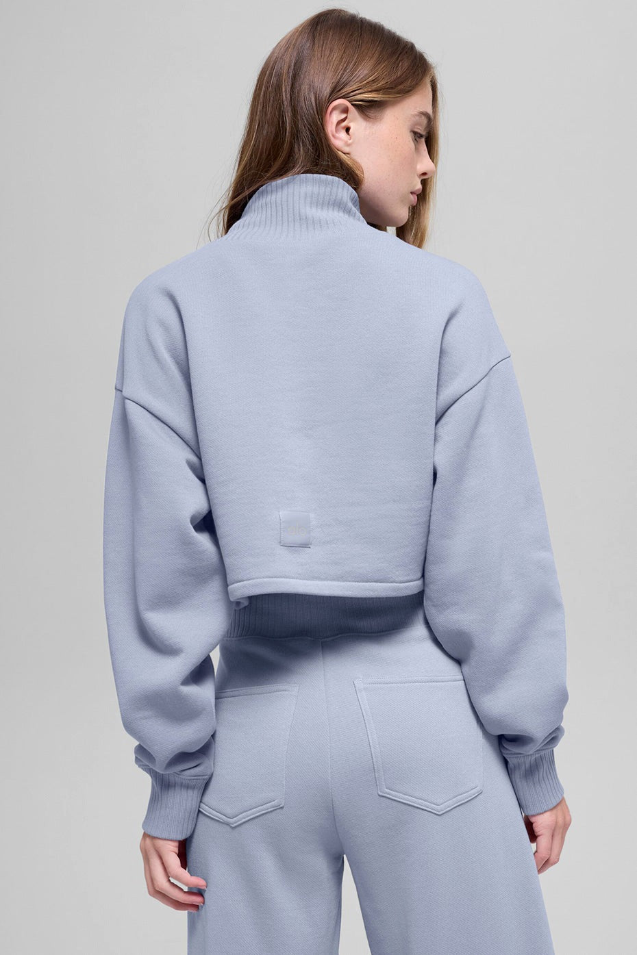 Alo Yoga Cropped Serenity Coverup - Winter Frost