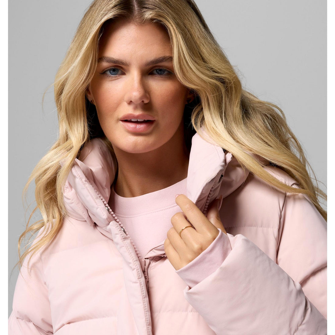 Columbia Women's Amaze Puff Mid Hooded Jacket - Mineral Pink