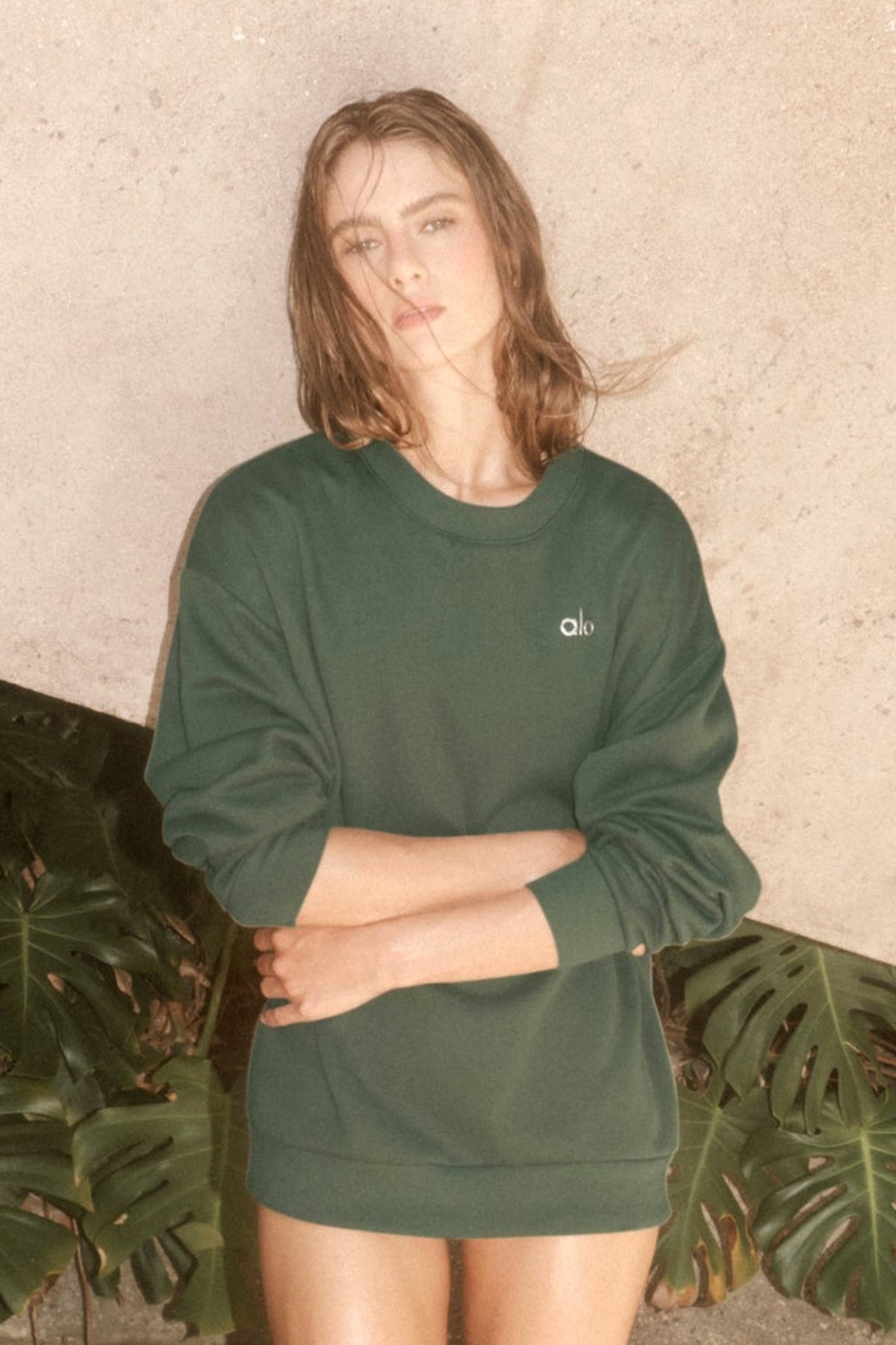 Alo Yoga Accolade Crew Neck Pullover - Bamboo Green