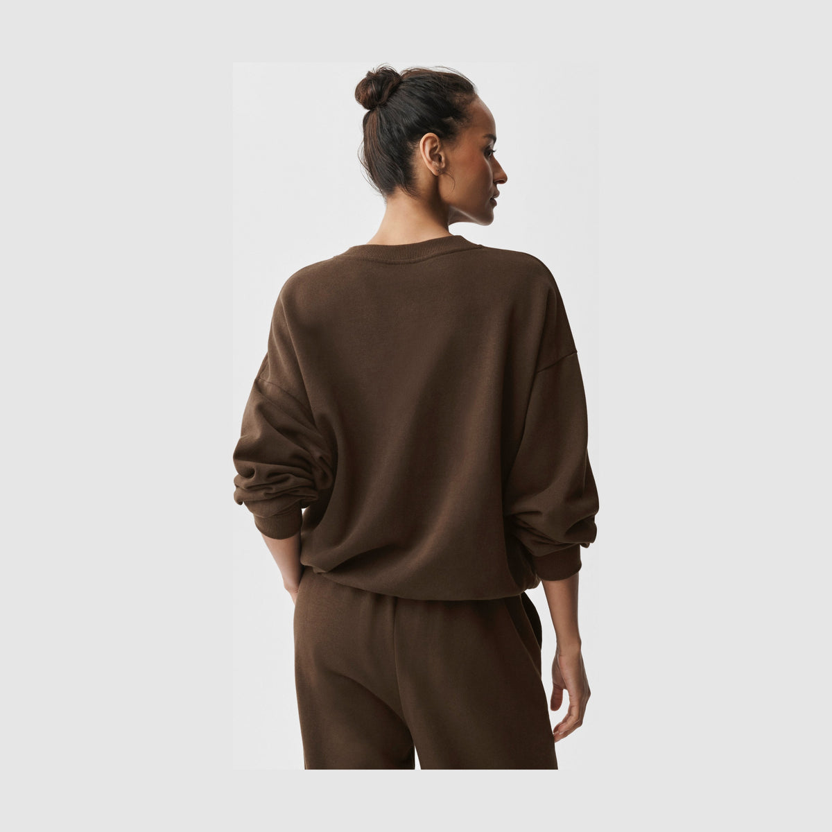 Alo Yoga Accolade Crew Neck Pullover - Espresso