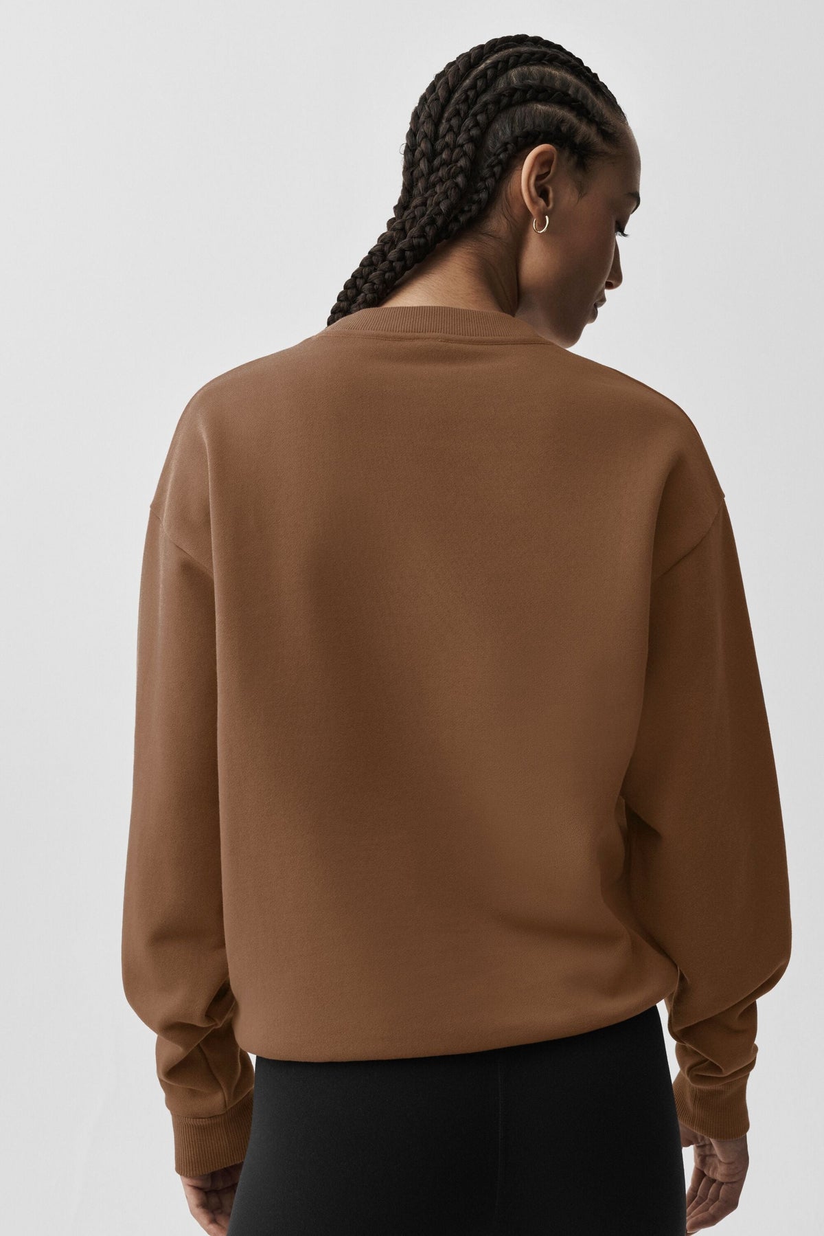 Alo Yoga Accolade Crew Neck Pullover - Sun Kissed Brown