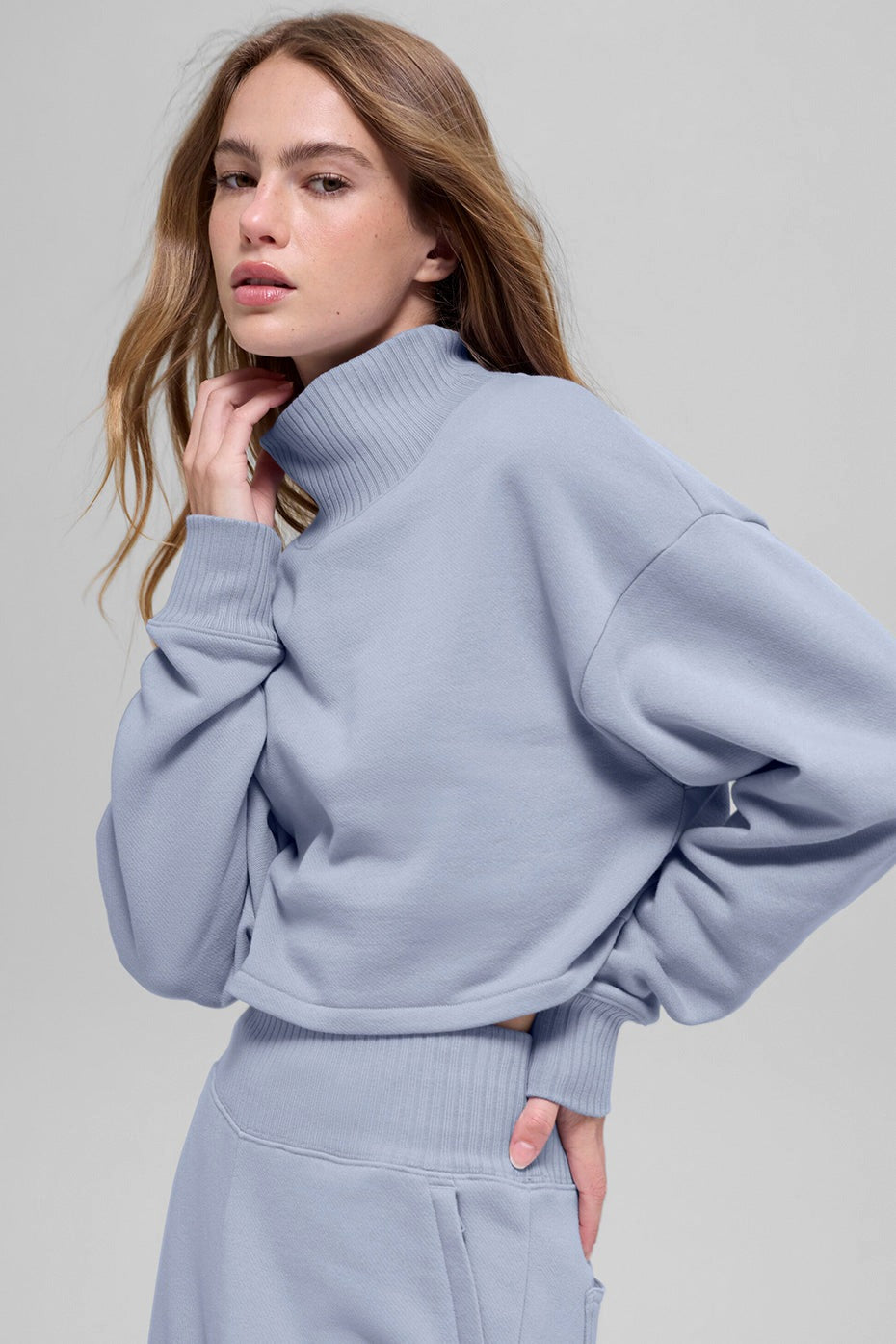 Alo Yoga Cropped Serenity Coverup - Winter Frost