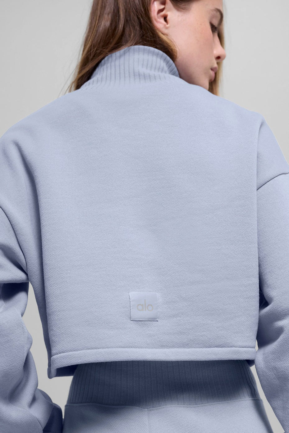 Alo Yoga Cropped Serenity Coverup - Winter Frost