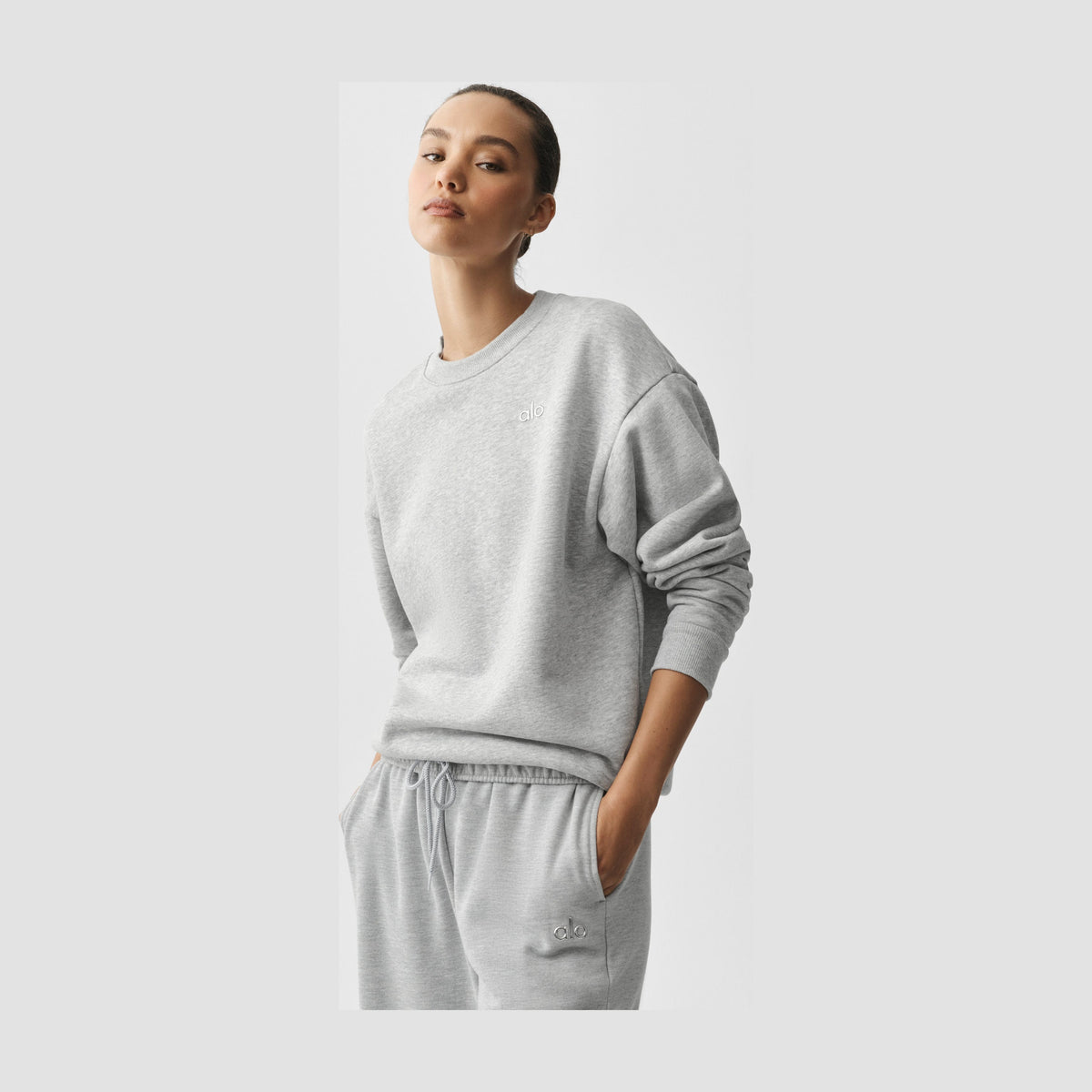 Alo Yoga Accolade Crew Neck Pullover - Athletic Heather Grey