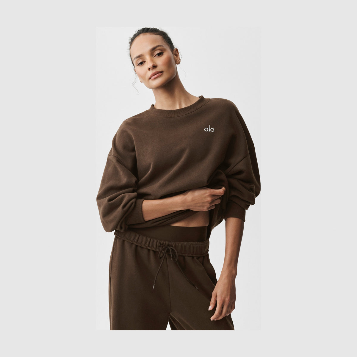 Alo Yoga Accolade Crew Neck Pullover - Espresso