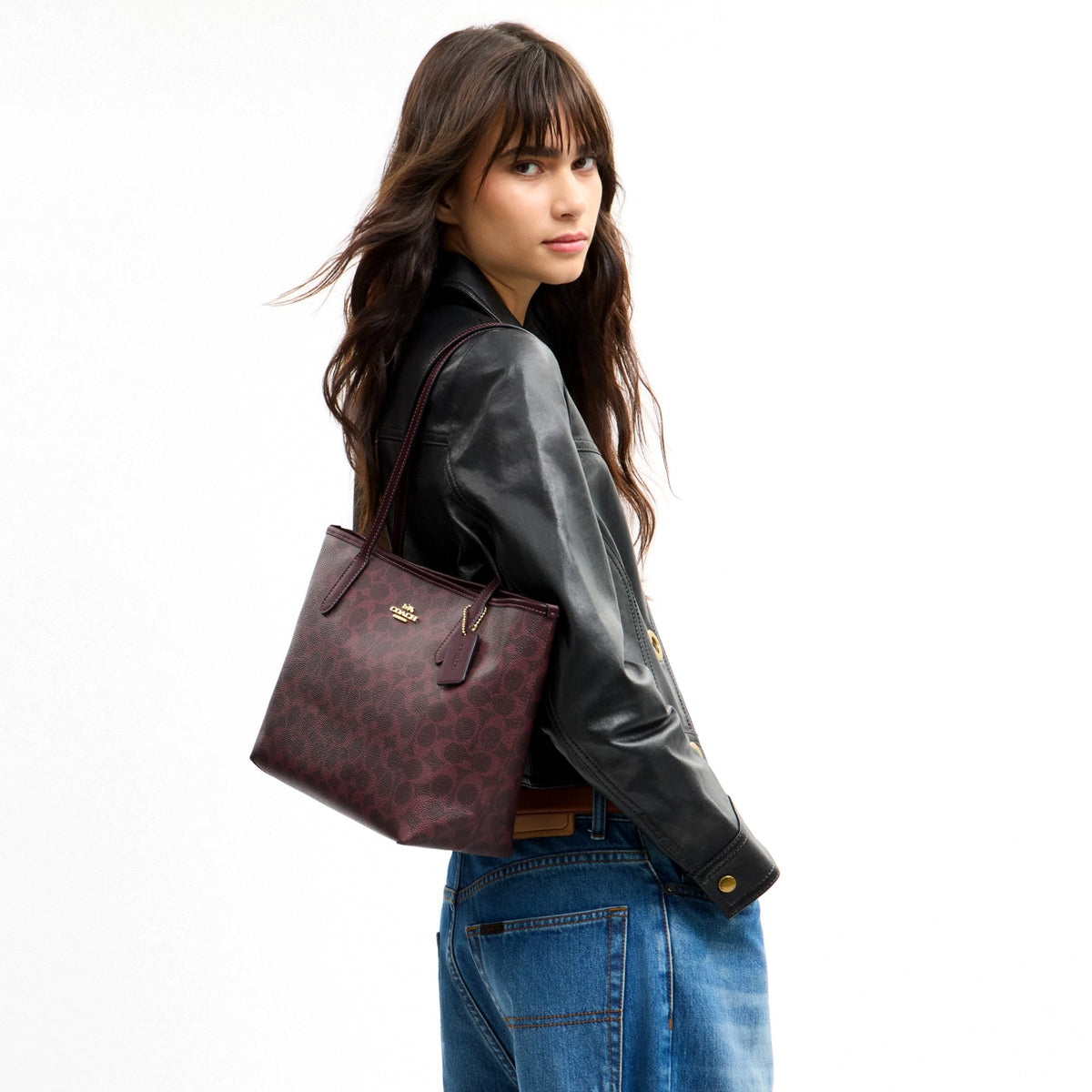 Coach Medium City Tote Bag In Signature Canvas - Gold/Black Currant