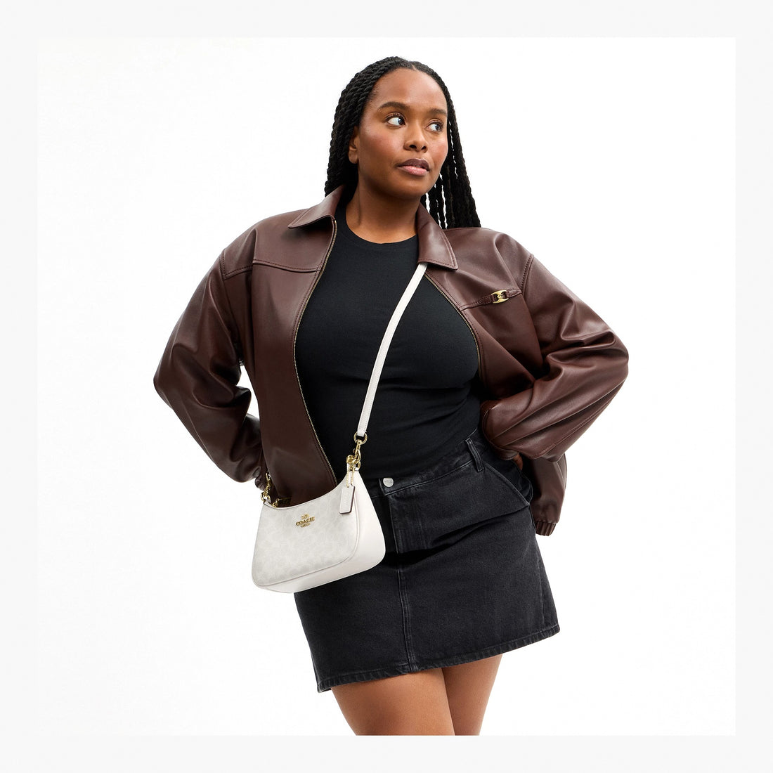Coach Teri Shoulder Bag In Signature Canvas - Gold/White/Chalk