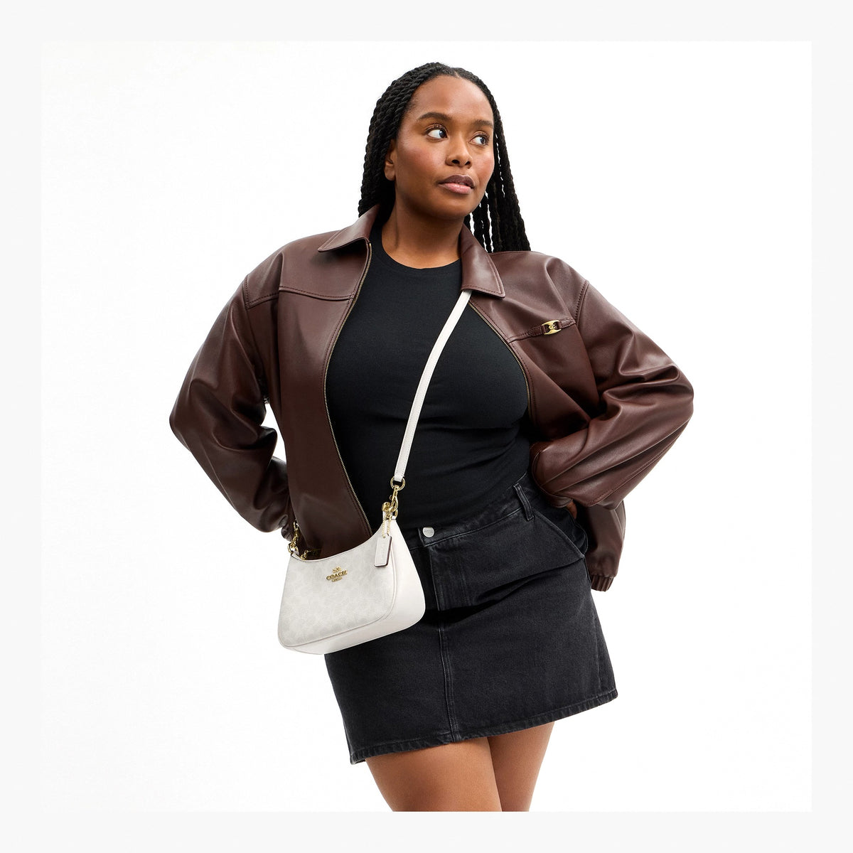 Coach Teri Shoulder Bag In Signature Canvas - Gold/White/Chalk