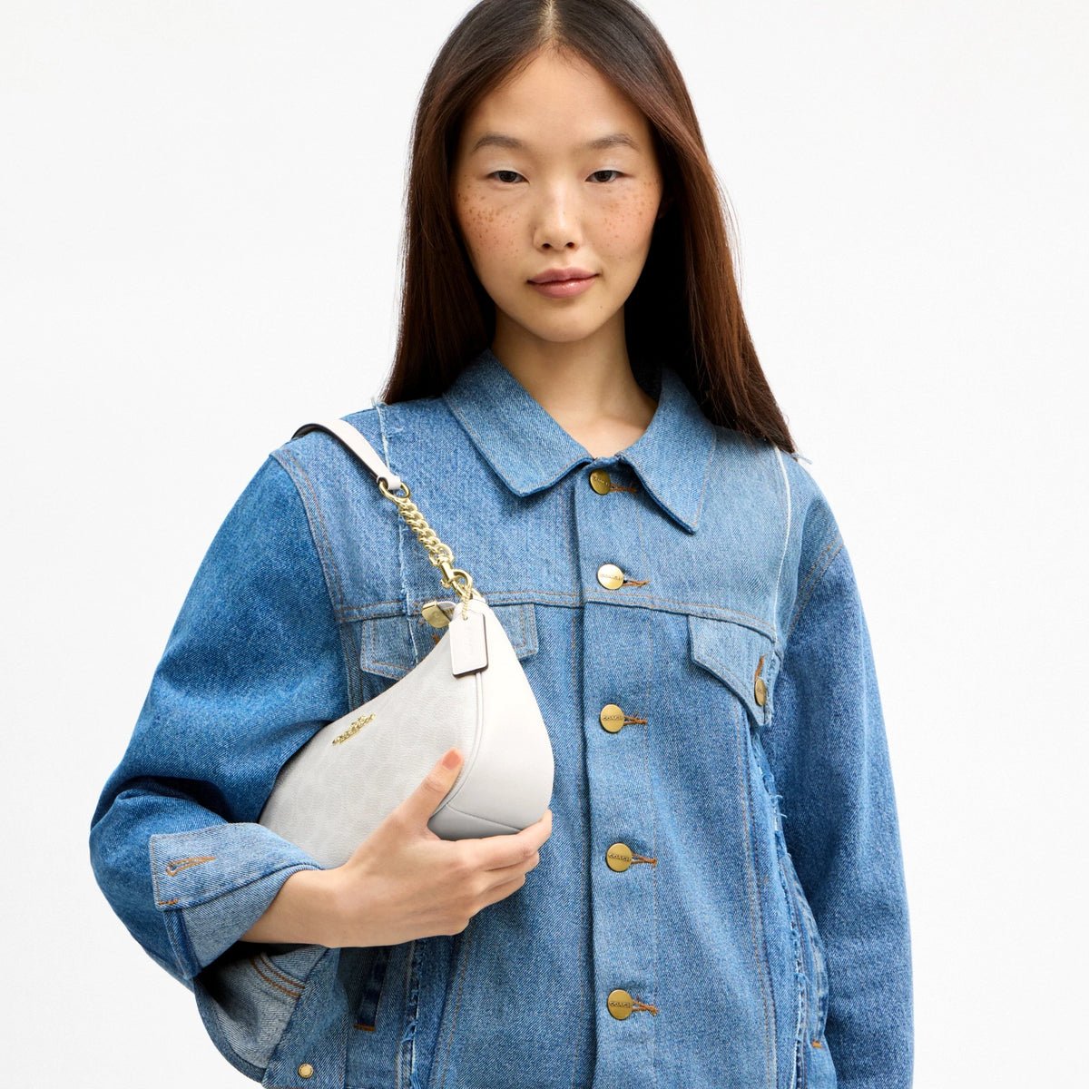 Coach Teri Shoulder Bag In Signature Canvas - Gold/White/Chalk
