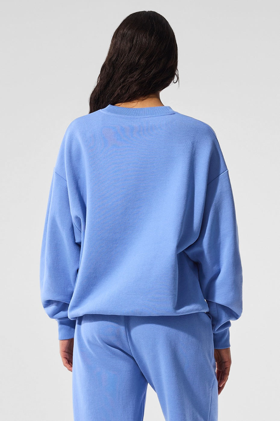 Alo Yoga Accolade Crew Neck Pullover - Crystal Clear Blue
