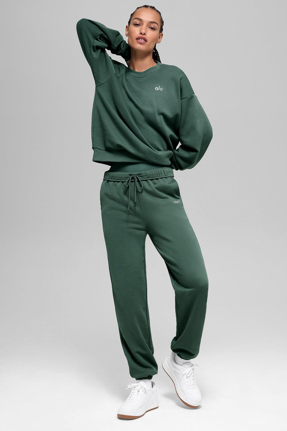Alo Yoga Accolade Crew Neck Pullover - Clover Green